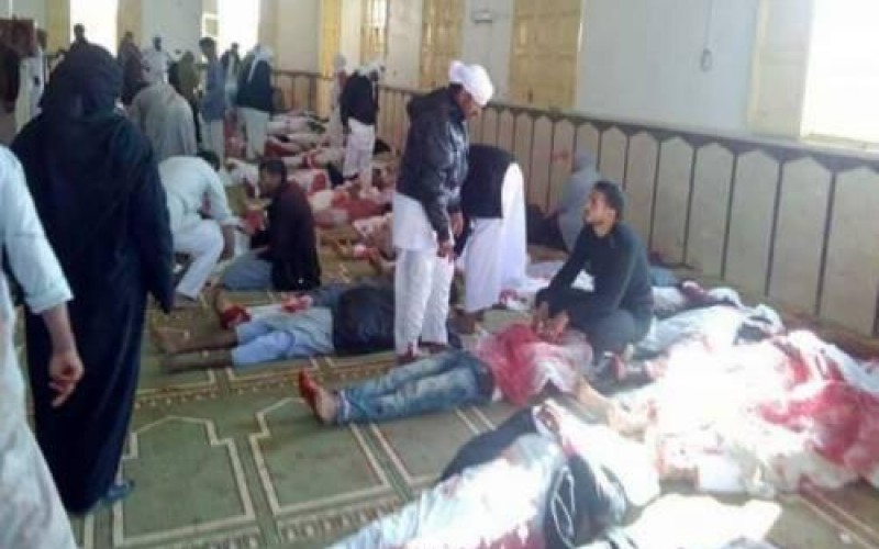 حمله داعش به مسجدی در سینا با بیش از 235 کشته
