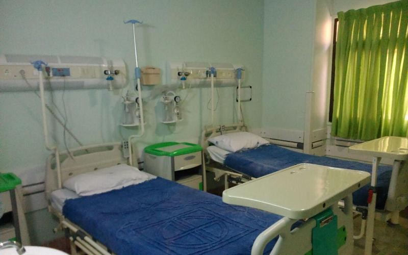 بیمارستان‌های کشور 50 هزار تخت کم دارند