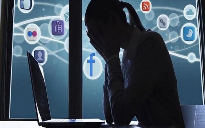 افسردگی جوانان با شبکه‌های اجتماعی