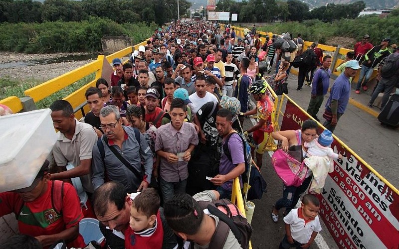 روزانه 45 هزار ونزوئلایی به کلمبیا می‌گریزند