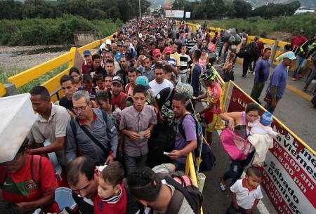 روزانه 45 هزار ونزوئلایی به کلمبیا می‌گریزند