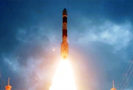 هند ماهواره با موتور موشکی به فضا فرستاد