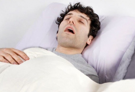 وقفه تنفسی هنگام خواب را جدی بگیرید