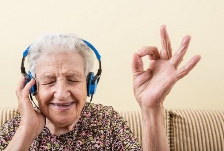 فعال شدن مغز بیماران با موسیقی