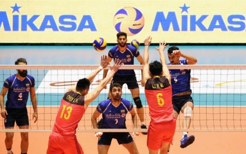چینی‌ها، حریف هفتم والیبال ایران