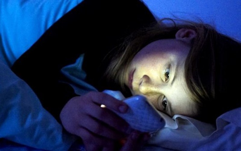 تاثیر منفی دستگاه‌های الکترونیکی بر خواب