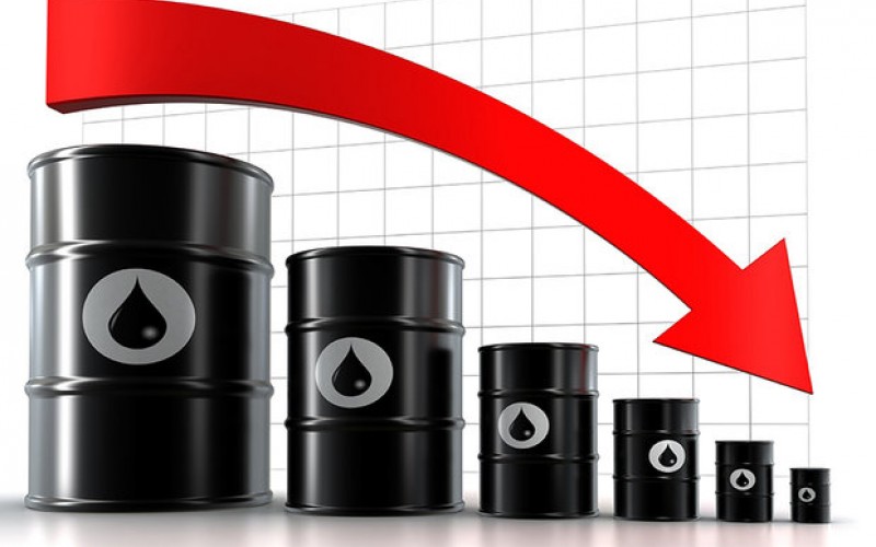 سقوط سنگین ۴ درصدیِ قیمت نفت