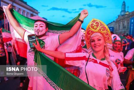 شادی هواداران فوتبال در سنت پترزبورگ/عکس
