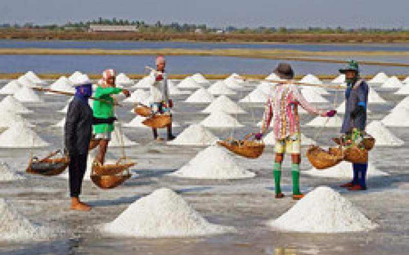 استحصال نمک دریاچه ارومیه منع قانونی ندارد
