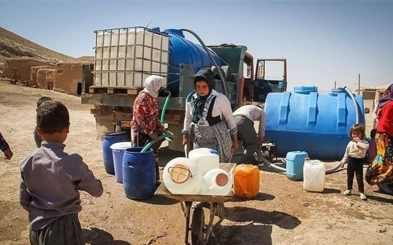 تامین آب آشامیدنی 750 روستای فارس با تانکر