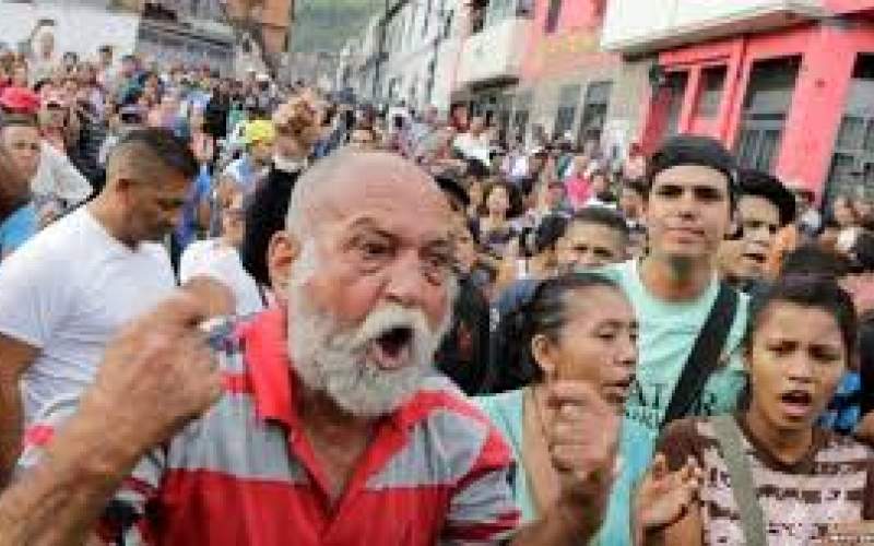 نیم میلیون ونزوئلایی به اکوآدور فرار كردند
