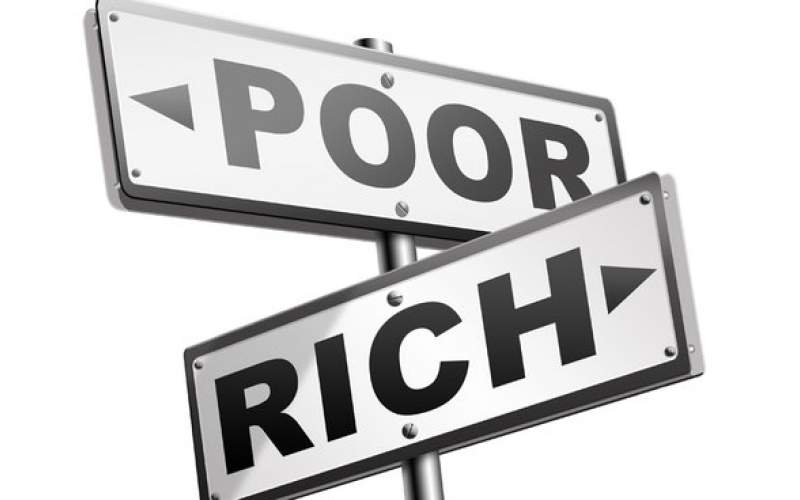 غنی یا فقیر، کدام قانون‌مدارترند؟