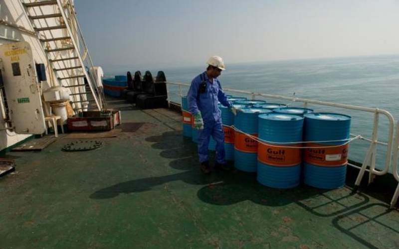 نفت به دلیل تحریم ایران بالای ۸۰ دلار می‌ماند