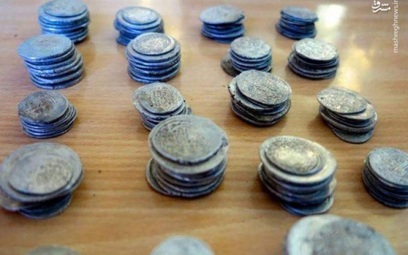 ​​​​​​​کشف سکه‌های ۱۲۰۰ ساله در ایلام!