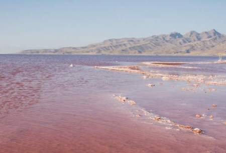 ورود فاضلاب تصفیه شده به دریاچه ارومیه
