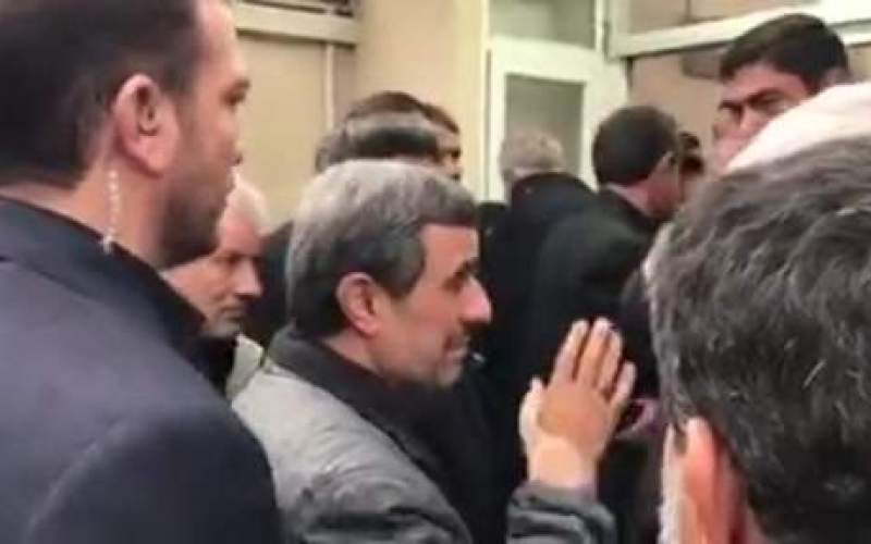 احمدی‌نژاد: می‌خواهید بزن‌بزن کنید؟ بسم‌الله هستیم‌ما
