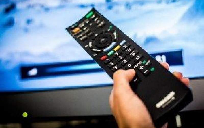 کمبود منابع مالی دست تلویزیون را بسته است
