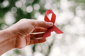 شناسایی 24 هزار بیمار زنده مبتلا به HIV در ایران