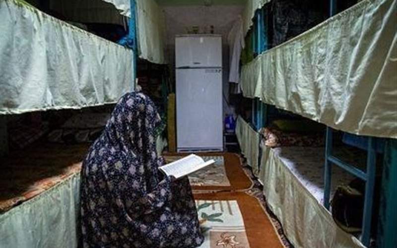 حبس ۳۰۰ زن ایرانی به دلیل بدهی مالی