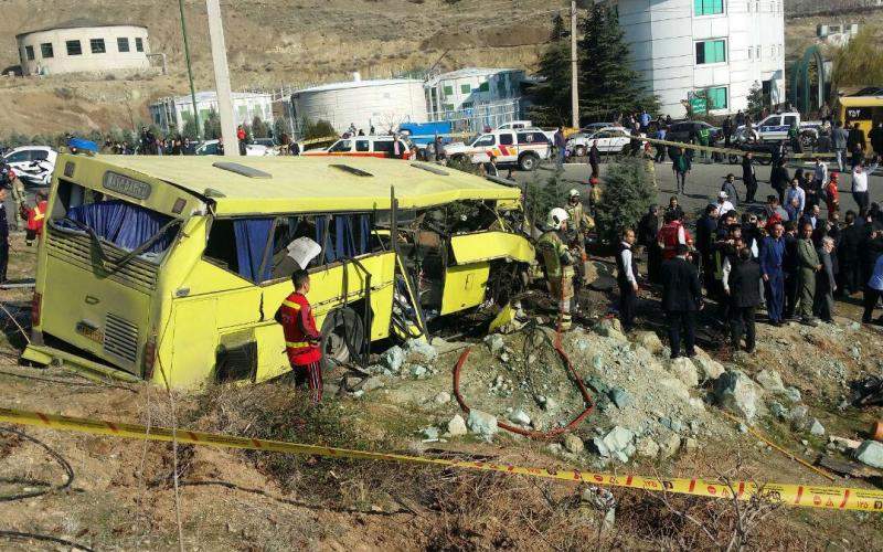 ۷ کشته در واژگونی اتوبوس دانشگاه آزاد تهران