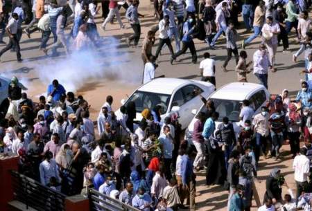 دیکتاتور سودان دهها معترض را به قتل رساند