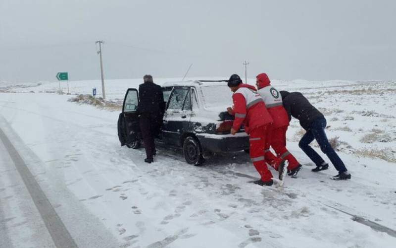 امدادرسانی به ۳ هزار نفر در برف و کولاک اخیر