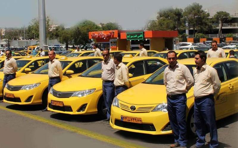 رانندگان تاکسی،کارت اعتباری معیشت می‌گیرند