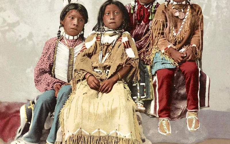 تصاویر رنگی بومیان آمریکایی ۱۲۰ سال پیش