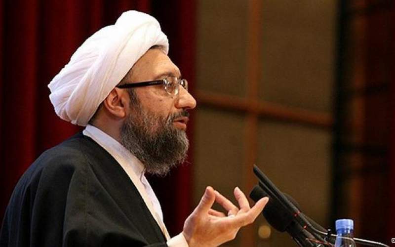 لاریجانی: لحن رئیس‌جمهور قابل‌قبول نیست