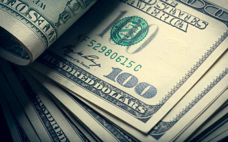اختلاف ۳۰۰ تومانی نرخ دلار در بانک و صرافی