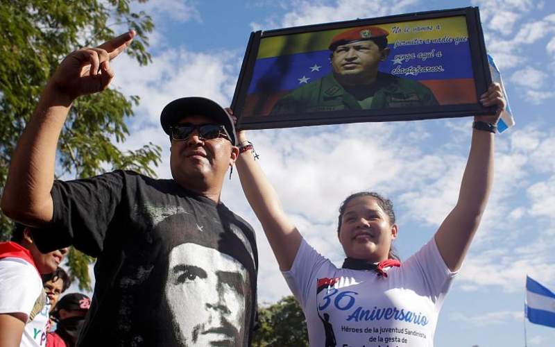 مادورو ميليون‌ها مخالف را اقلیت دیوانه ناميد!