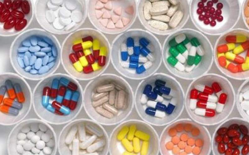 همتی: قاچاق دارو در کشور وجود ندارد