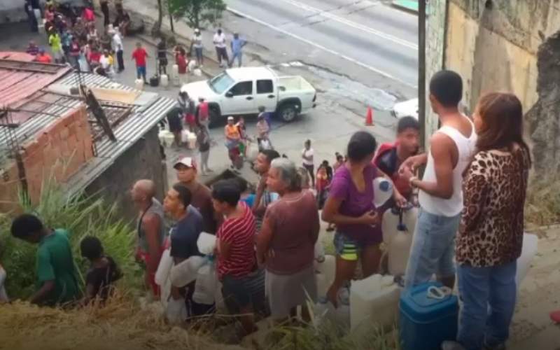 بحران آب‌وبرق در ونزوئلا؛هجوم مردم به چشمه‌ها!