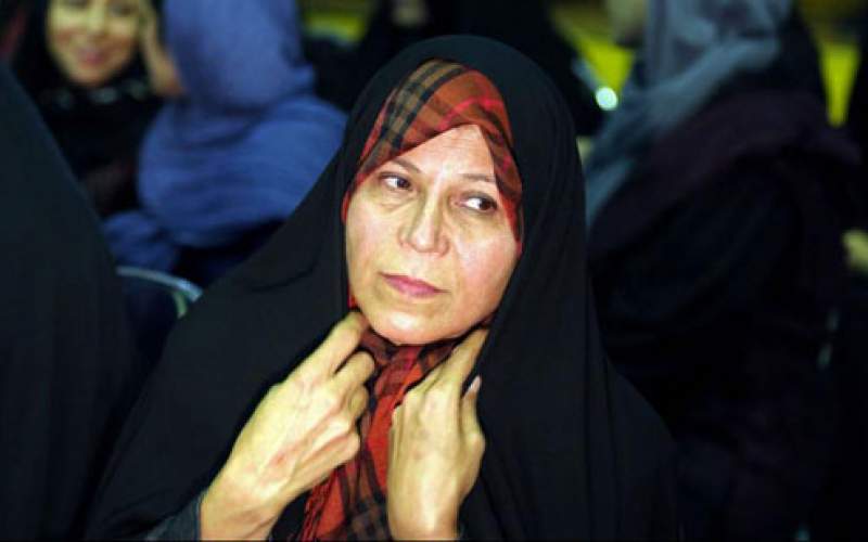 فائزه هاشمی: با حجاب اجباری مخالفم