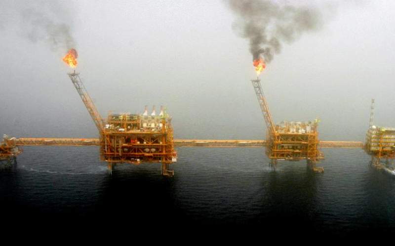 صادرات نفت ایران به ۵۰۰ هزار بشکه کاهش یافت