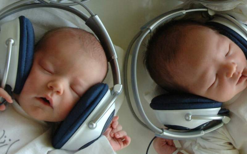 کمک موسیقی به رشد مغز نوزادان نارس