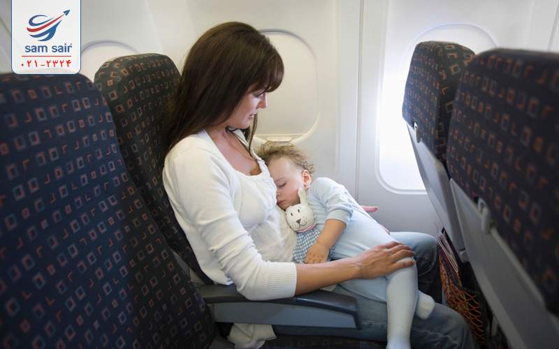 آنچه که شما باید قبل از پرواز خارجی و داخلی با یک کودک بدانید