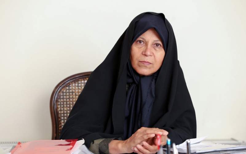 فائزه هاشمی: وزیر آموزش و پرورش زن باشد