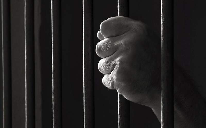 شیوه‌های عجیب انتقال موادمخدربه داخل زندان‌ها