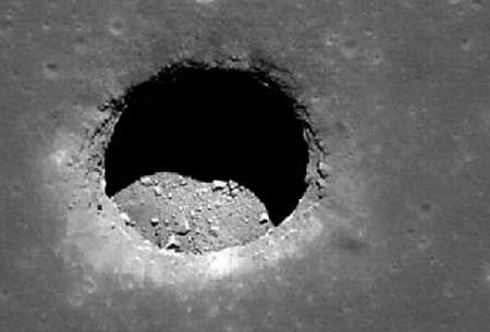 رصد غارهای مرموز در سطح ماه