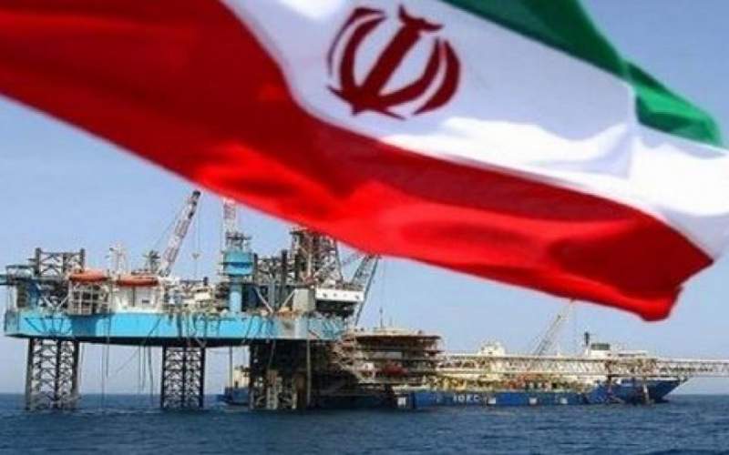 ترامپ با تمدید معافیت‌ نفتی ایران مخالفت کرد