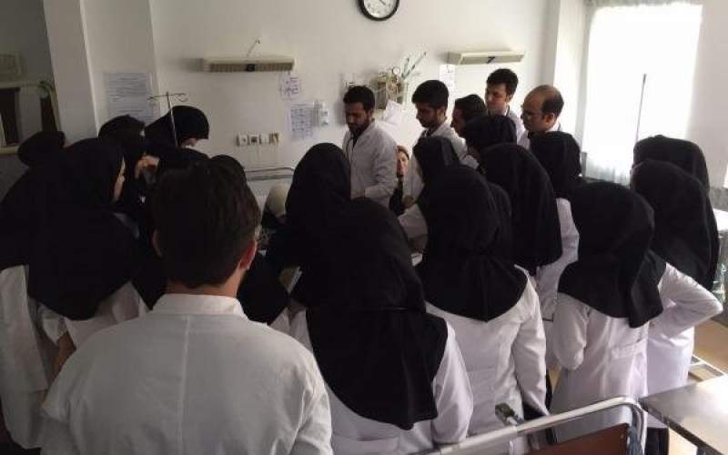 هزار دانشجوی علوم پزشکی به کشور بازگشتند