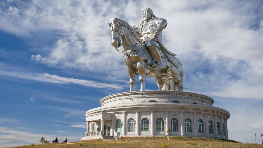 مجسمه سوارکاری چنگیز خان ، مغولستان