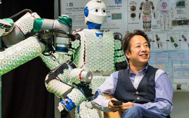نخستین ربات انسان نما با پوست مصنوعی