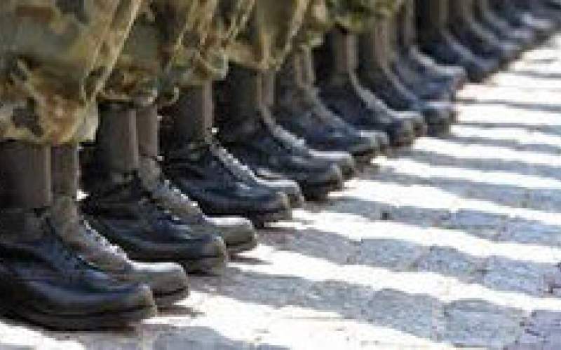 شکایت از دولت برای عدم افزایش حقوق سربازان