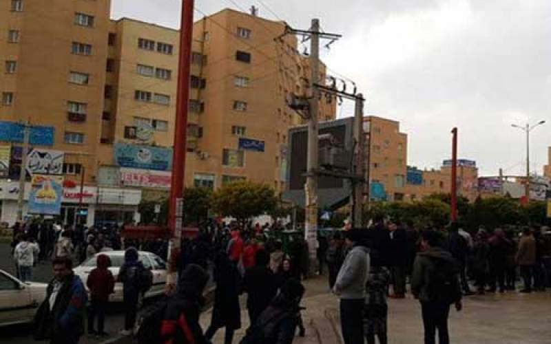 اعتراضاتِ علیه افزایش نرخ بنزین در تهران و شهرها