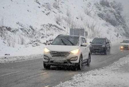 بارش برف در جاده‌های ۴ استان کشور