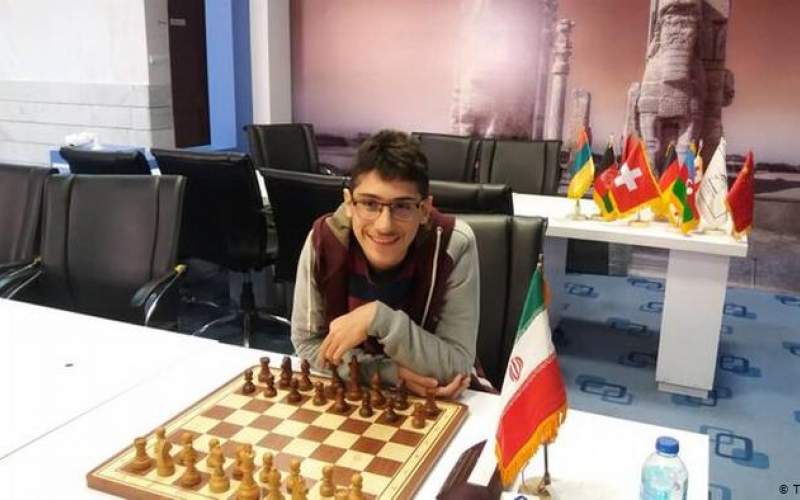سوپراستادبزرگ شطرنج، از پرچم ایران خارج شد