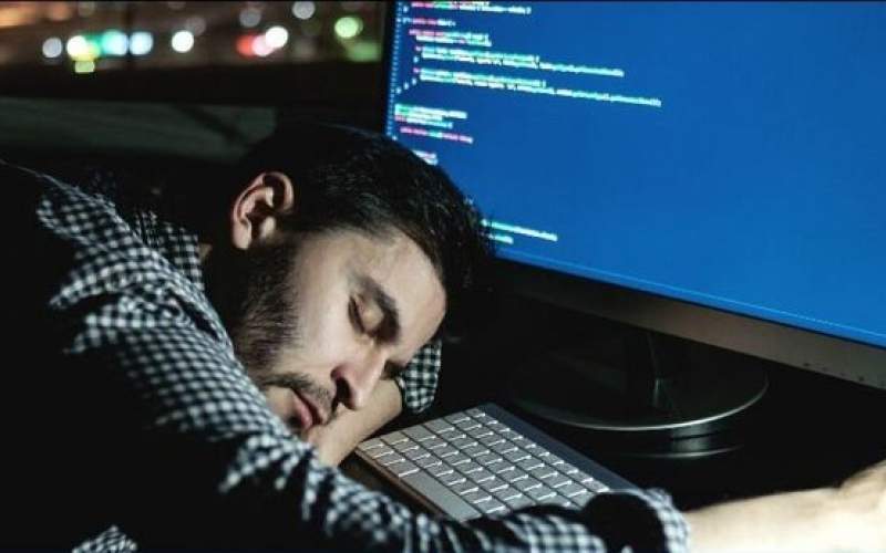 نقش پررنگ اینترنت در خواب‌آلودگی روزانه
