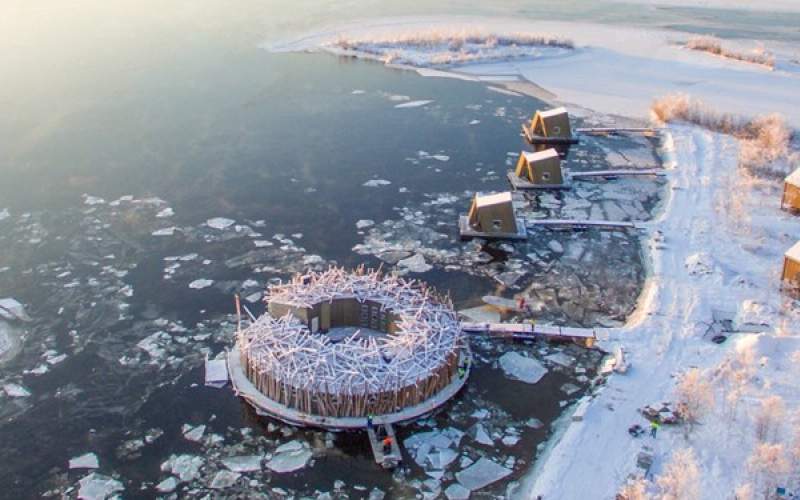 سوئدی‌ها هتل شناور یخی ساختند/عکس